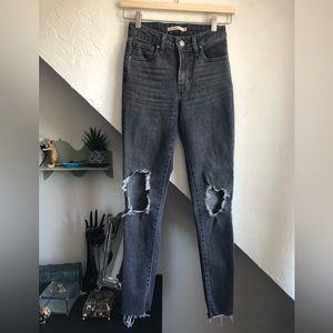 Levi’s Distressed Frayed Edge Skinny Jeans